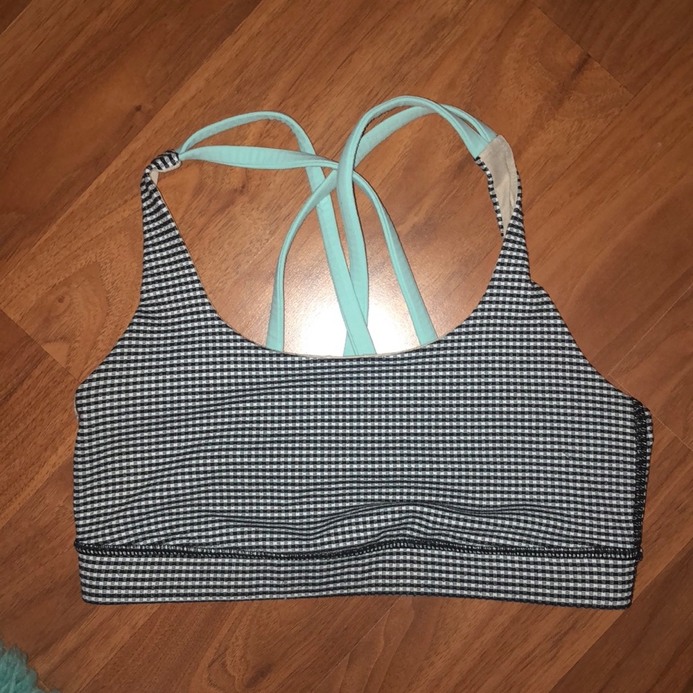 Lululemon sports bra